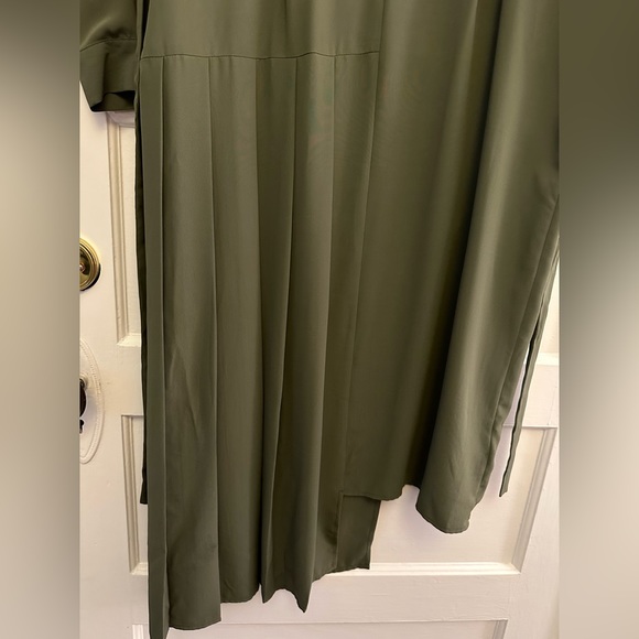 *TopShop* hip olive asymmetrical work dress - Picture 9 of 9